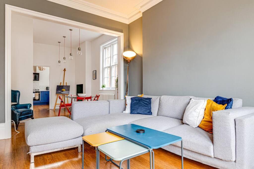Luxury 2 Bed Apartment In The Heart Of Честер Экстерьер фото